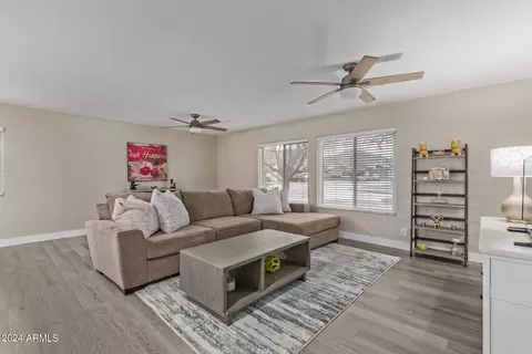 4235 Equestrian Trl, Phoenix, AZ 85044 photo 3