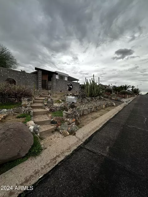 13004 N 19th Pl, Phoenix, AZ 85022