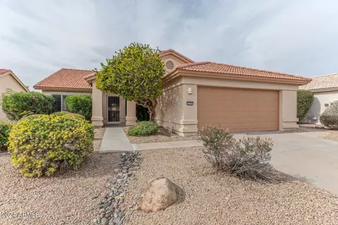 3154 N Snead Dr, Goodyear, AZ 85395