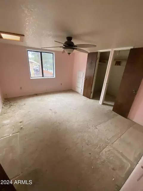 541 N 8th Dr, Show Low, AZ 85901