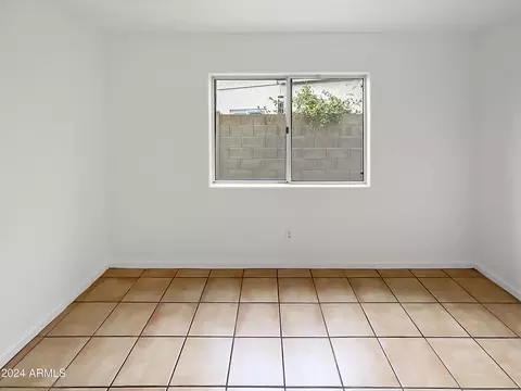 Dining - 3721 E Piute Ave, Phoenix, AZ 85050 photo 1 of 1