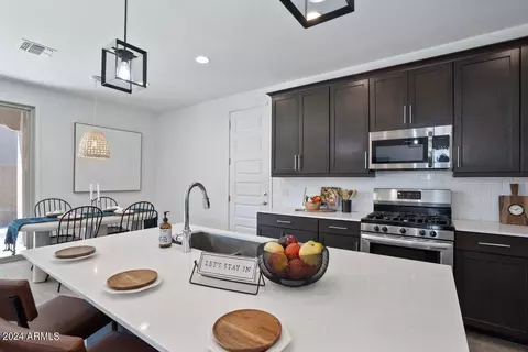Kitchen - 9922 E Tiburon Ave, Mesa, AZ 85212 photo 7 of 8