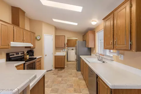 5711 E Leonora St, Mesa, AZ 85215 photo 11
