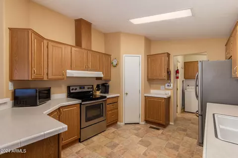 5711 E Leonora St, Mesa, AZ 85215 photo 12