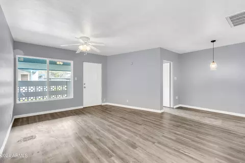 2925 N 19th Ave #101, Phoenix, AZ 85015