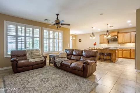 2573 E Carob Dr, Gilbert, AZ 85298 photo 5