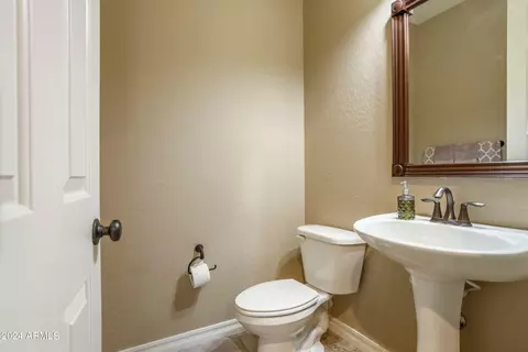 2573 E Carob Dr, Gilbert, AZ 85298 photo 7