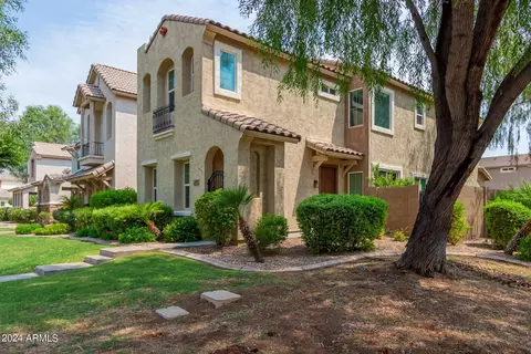 2099 S Olympic Dr, Gilbert, AZ 85295 photo 2