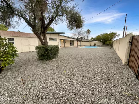Exterior - 725 E Wesleyan Dr, Tempe, AZ 85282 photo 5 of 6