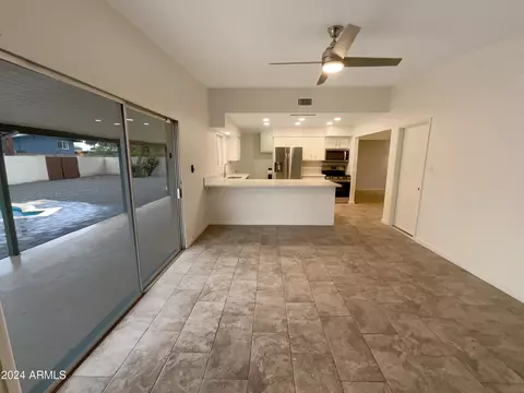 Dining - 725 E Wesleyan Dr, Tempe, AZ 85282 photo 1 of 1
