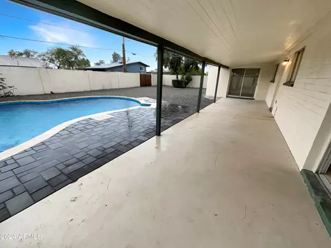Exterior - 725 E Wesleyan Dr, Tempe, AZ 85282 photo 2 of 6