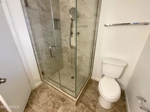 Bath - 725 E Wesleyan Dr, Tempe, AZ 85282 photo 4 of 4