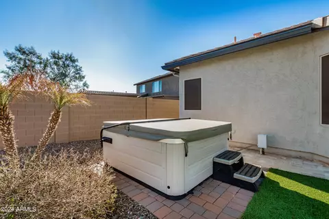 Exterior - 27507 N 19th Dr, Phoenix, AZ 85085 photo 10 of 31
