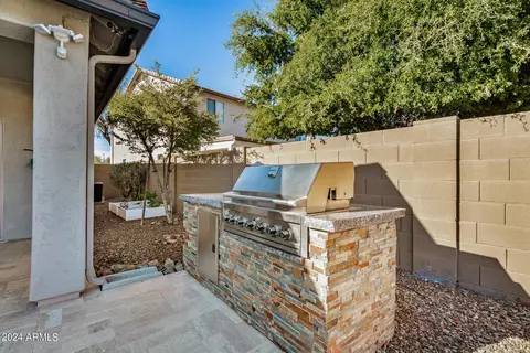 Exterior - 27507 N 19th Dr, Phoenix, AZ 85085 photo 9 of 31