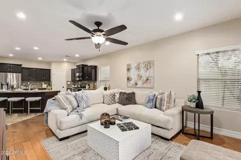 Living - 27507 N 19th Dr, Phoenix, AZ 85085 photo 4 of 5