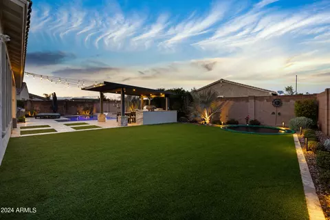 Exterior - 2534 E Thornton Ct, Gilbert, AZ 85297 photo 9 of 28