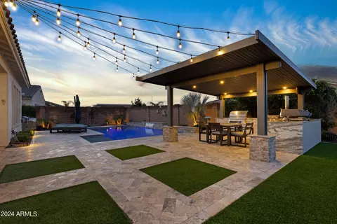 Exterior - 2534 E Thornton Ct, Gilbert, AZ 85297 photo 8 of 28