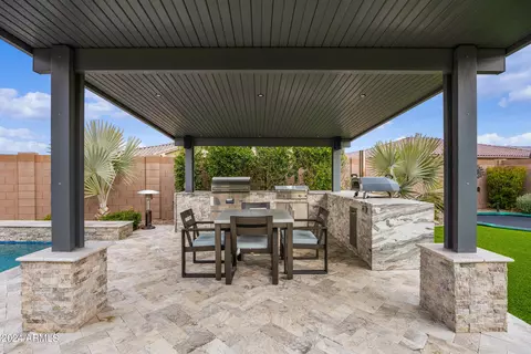 Exterior - 2534 E Thornton Ct, Gilbert, AZ 85297 photo 16 of 28