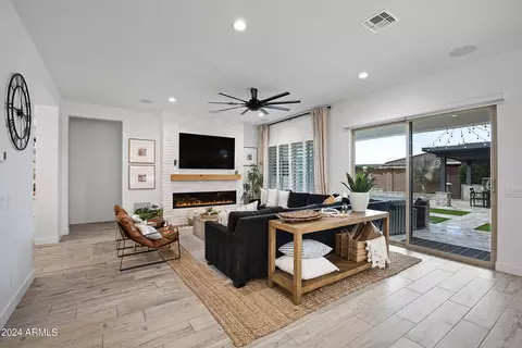 Dining - 2534 E Thornton Ct, Gilbert, AZ 85297 photo 1 of 4