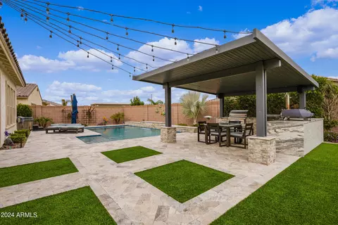 Exterior - 2534 E Thornton Ct, Gilbert, AZ 85297 photo 13 of 28
