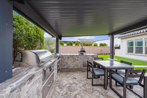 Exterior - 2534 E Thornton Ct, Gilbert, AZ 85297 photo 18 of 28