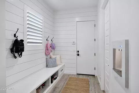 Entry Way - 2534 E Thornton Ct, Gilbert, AZ 85297 photo 4 of 5