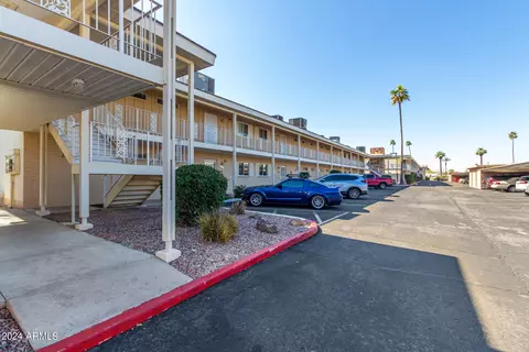10819 N Fairway Ct W #209, Sun City, AZ 85351