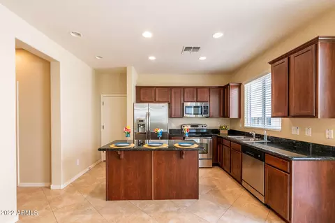 Kitchen - 4117 E Tulsa St, Gilbert, AZ 85295 photo 2 of 11