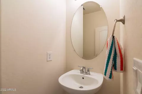 Bath - 4117 E Tulsa St, Gilbert, AZ 85295 photo 2 of 8