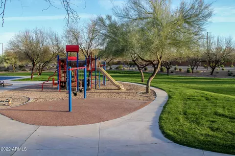 View/Area - 1961 W Bramble Berry Ln, Phoenix, AZ 85085 photo 6 of 6