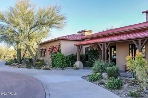 Exterior - 1961 W Bramble Berry Ln, Phoenix, AZ 85085 photo 5 of 16