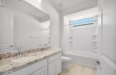 Bath - 1961 W Bramble Berry Ln, Phoenix, AZ 85085 photo 6 of 6