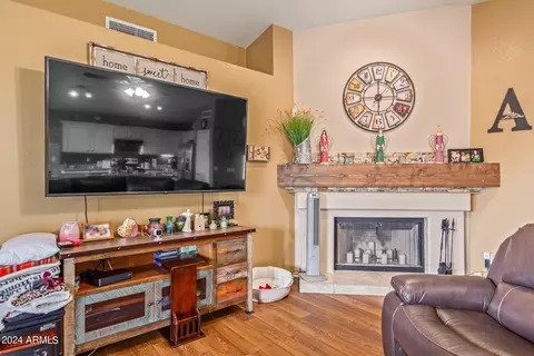 Living - 11833 S 44th St, Phoenix, AZ 85044 photo 5 of 7