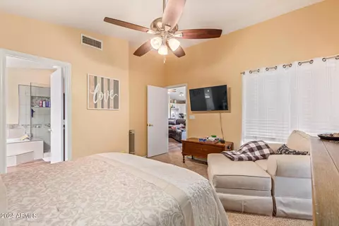 Bedroom - 11833 S 44th St, Phoenix, AZ 85044 photo 4 of 9