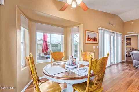 Dining - 11833 S 44th St, Phoenix, AZ 85044 photo 2 of 2