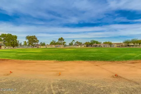View/Area - 11833 S 44th St, Phoenix, AZ 85044 photo 2 of 17