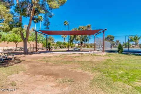 View/Area - 11833 S 44th St, Phoenix, AZ 85044 photo 12 of 17