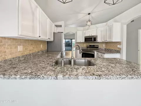 3931 E Vaughn Ave, Gilbert, AZ 85234 photo 8