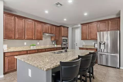 2586 E Tiffany Way, Gilbert, AZ 85298 photo 3