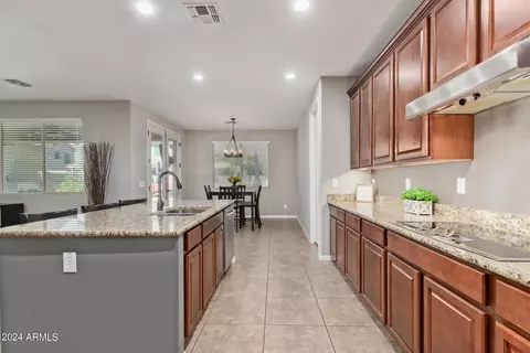 2586 E Tiffany Way, Gilbert, AZ 85298 photo 5