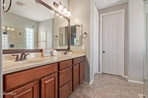 2586 E Tiffany Way, Gilbert, AZ 85298 photo 16