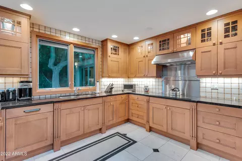 Kitchen - 3500 E Lincoln Dr #47, Phoenix, AZ 85018 photo 1 of 3