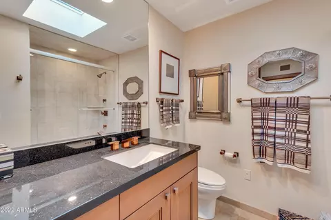 Bath - 3500 E Lincoln Dr #47, Phoenix, AZ 85018 photo 3 of 6