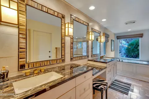 Bath - 3500 E Lincoln Dr #47, Phoenix, AZ 85018 photo 1 of 6