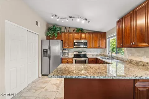Kitchen - 7342 Ed Rice Ave, Mesa, AZ 85208 photo 2 of 3