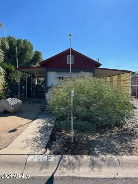2065 E Villa Rita Dr, Phoenix, AZ 85022