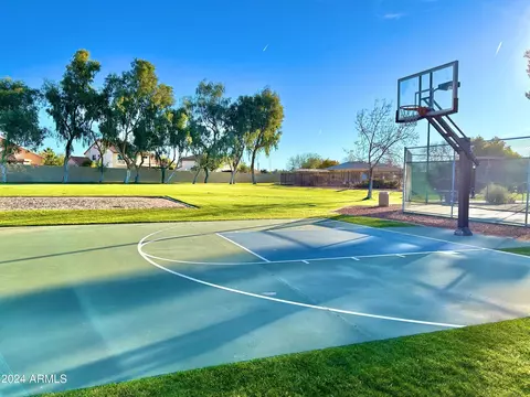 View/Area - 4310 E Graythorn Ave, Phoenix, AZ 85044 photo 2 of 5