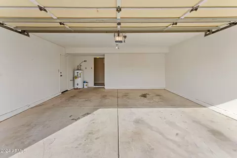 Exterior - 4310 E Graythorn Ave, Phoenix, AZ 85044 photo 2 of 9