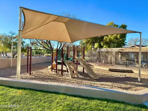 View/Area - 4310 E Graythorn Ave, Phoenix, AZ 85044 photo 4 of 5