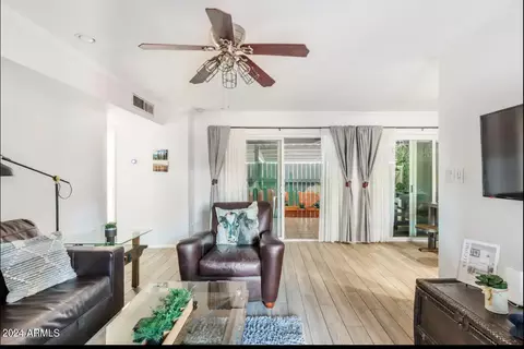 6941 E 4th St #2, Scottsdale, AZ 85251